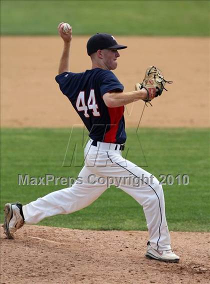 Thumbnail 2 in Kennedy Catholic vs. Saratoga Central Catholic (NYSPHSAA Class B Semifinal) photogallery.