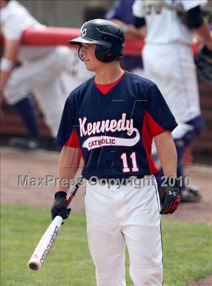 Thumbnail 2 in Kennedy Catholic vs. Saratoga Central Catholic (NYSPHSAA Class B Semifinal) photogallery.