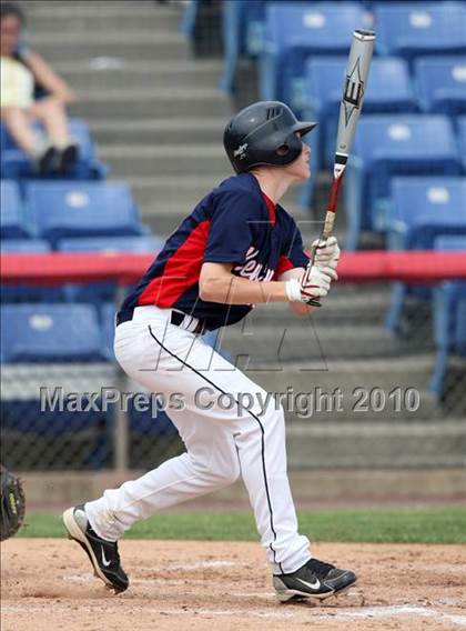 Thumbnail 1 in Kennedy Catholic vs. Saratoga Central Catholic (NYSPHSAA Class B Semifinal) photogallery.