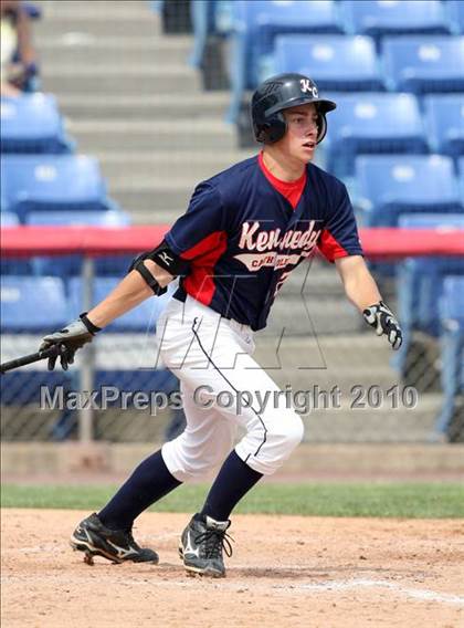 Thumbnail 3 in Kennedy Catholic vs. Saratoga Central Catholic (NYSPHSAA Class B Semifinal) photogallery.