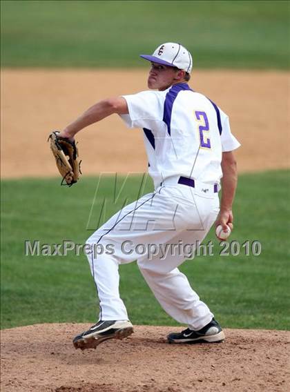 Thumbnail 3 in Kennedy Catholic vs. Saratoga Central Catholic (NYSPHSAA Class B Semifinal) photogallery.