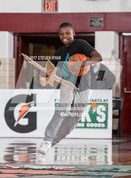 Thumbnail 1 in  Hamilton Heights vs. Miami Country Day (DICK'S National Tournament Final) photogallery.
