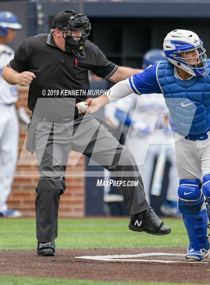 Thumbnail 2 in Corsicana vs. Midlothian Game 1 (UIL 5A Regional Final) photogallery.