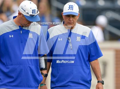 Thumbnail 2 in Corsicana vs. Midlothian Game 1 (UIL 5A Regional Final) photogallery.