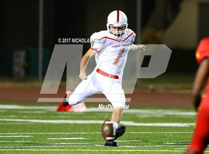 Thumbnail 2 in Harvard-Westlake vs. Dominguez photogallery.