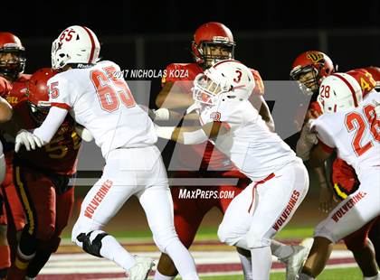 Thumbnail 2 in Harvard-Westlake vs. Dominguez photogallery.