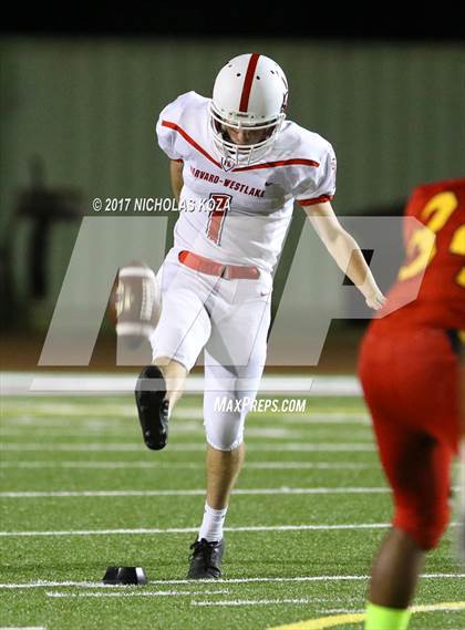 Thumbnail 1 in Harvard-Westlake vs. Dominguez photogallery.