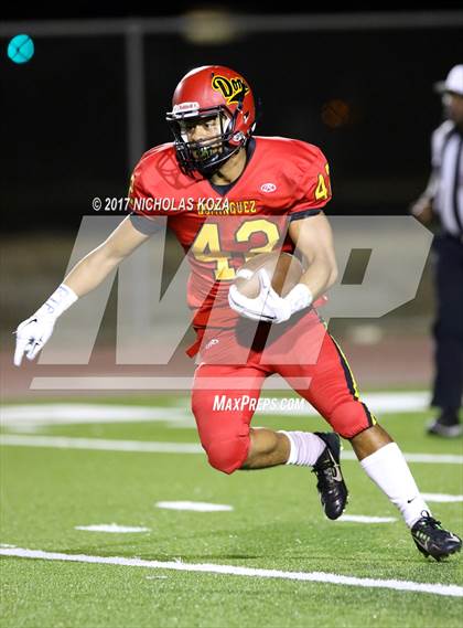 Thumbnail 2 in Harvard-Westlake vs. Dominguez photogallery.