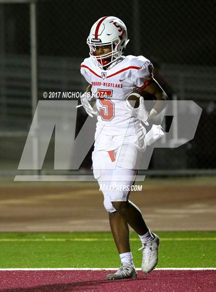 Thumbnail 2 in Harvard-Westlake vs. Dominguez photogallery.