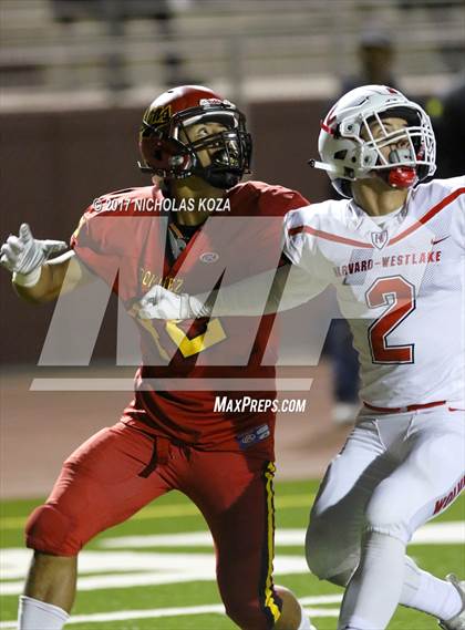 Thumbnail 2 in Harvard-Westlake vs. Dominguez photogallery.
