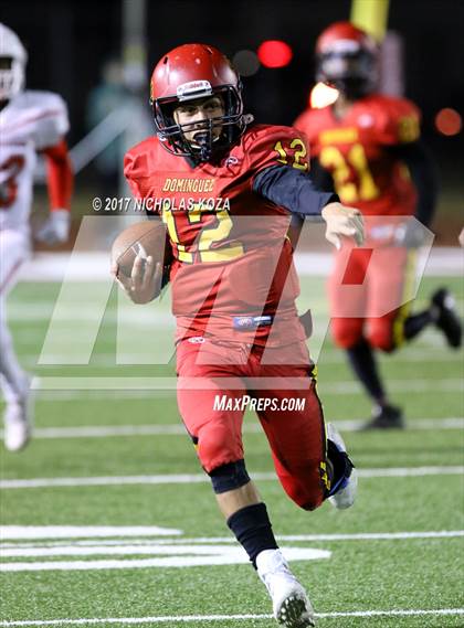 Thumbnail 2 in Harvard-Westlake vs. Dominguez photogallery.