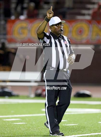 Thumbnail 3 in Harvard-Westlake vs. Dominguez photogallery.