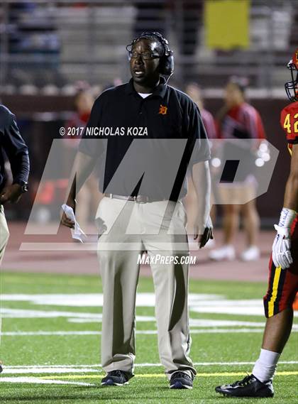 Thumbnail 2 in Harvard-Westlake vs. Dominguez photogallery.