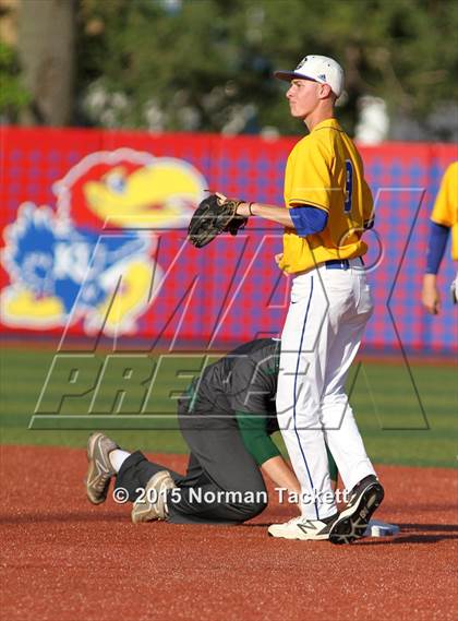 Thumbnail 3 in Derby vs. South (KSHSAA 6A Playoff) photogallery.