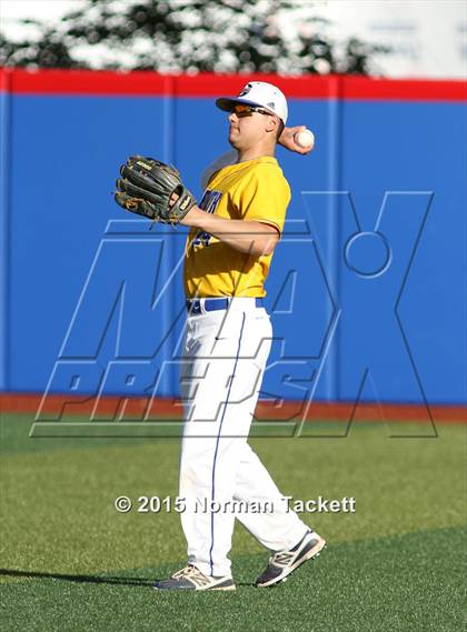 Thumbnail 3 in Derby vs. South (KSHSAA 6A Playoff) photogallery.