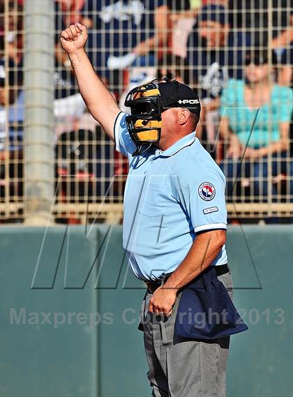Thumbnail 3 in Montebello vs. Aquinas (CIF SS D5 Final) photogallery.