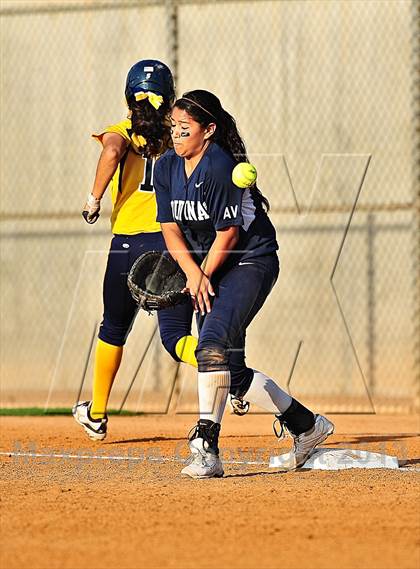 Thumbnail 1 in Montebello vs. Aquinas (CIF SS D5 Final) photogallery.