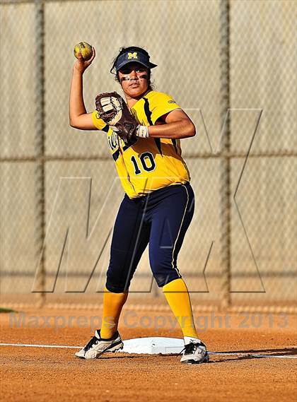 Thumbnail 3 in Montebello vs. Aquinas (CIF SS D5 Final) photogallery.