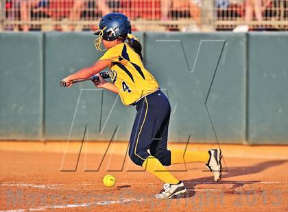Thumbnail 1 in Montebello vs. Aquinas (CIF SS D5 Final) photogallery.