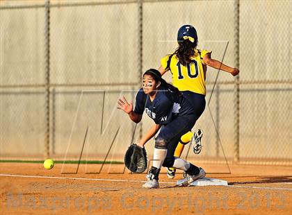 Thumbnail 2 in Montebello vs. Aquinas (CIF SS D5 Final) photogallery.