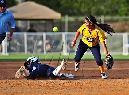 Thumbnail 1 in Montebello vs. Aquinas (CIF SS D5 Final) photogallery.