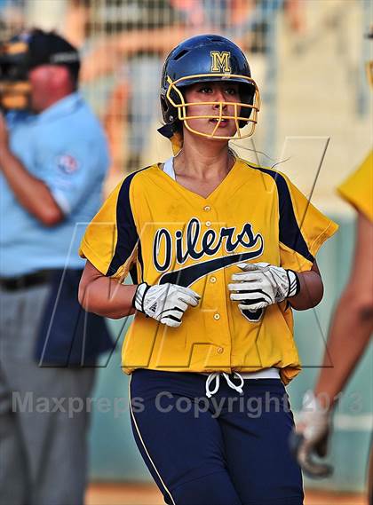 Thumbnail 3 in Montebello vs. Aquinas (CIF SS D5 Final) photogallery.