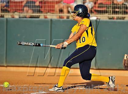 Thumbnail 1 in Montebello vs. Aquinas (CIF SS D5 Final) photogallery.
