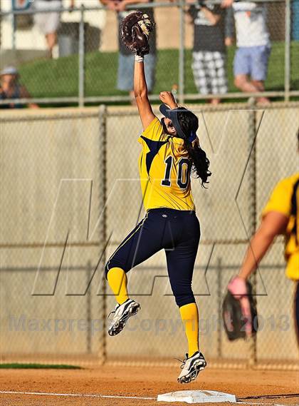 Thumbnail 2 in Montebello vs. Aquinas (CIF SS D5 Final) photogallery.