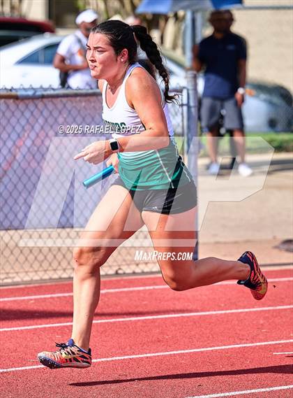 Thumbnail 2 in Northland Christian Relays (4x400M Mixed) photogallery.