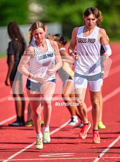 Thumbnail 2 in Northland Christian Relays (4x400M Mixed) photogallery.