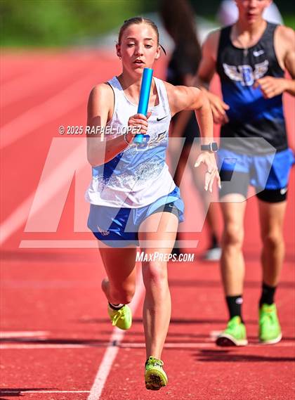 Thumbnail 1 in Northland Christian Relays (4x400M Mixed) photogallery.