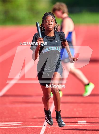 Thumbnail 3 in Northland Christian Relays (4x400M Mixed) photogallery.