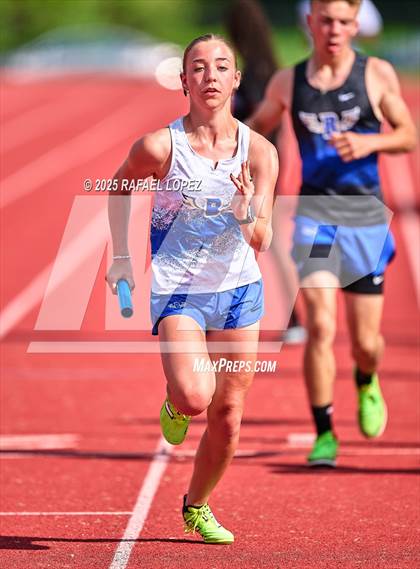 Thumbnail 2 in Northland Christian Relays (4x400M Mixed) photogallery.