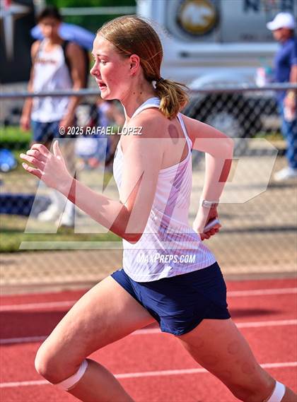 Thumbnail 3 in Northland Christian Relays (4x400M Mixed) photogallery.