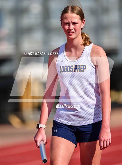 Thumbnail 2 in Northland Christian Relays (4x400M Mixed) photogallery.
