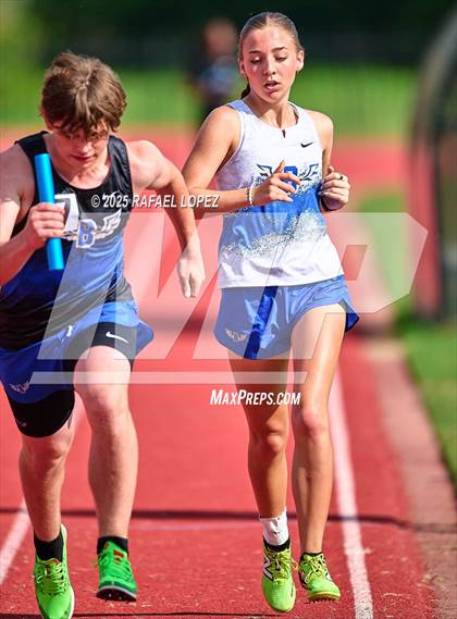 Thumbnail 2 in Northland Christian Relays (4x400M Mixed) photogallery.