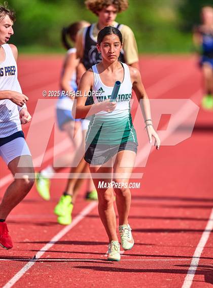 Thumbnail 3 in Northland Christian Relays (4x400M Mixed) photogallery.