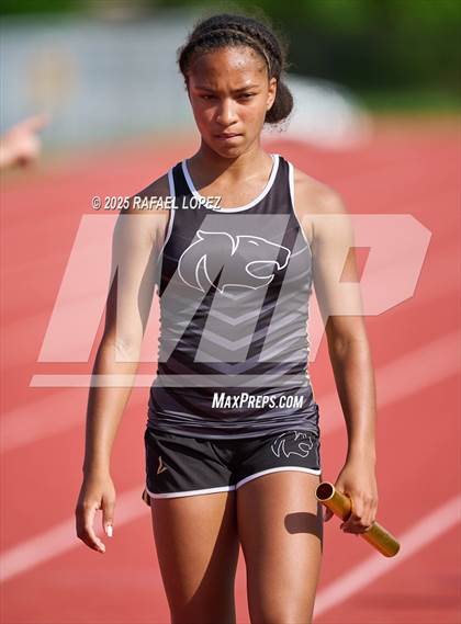 Thumbnail 1 in Northland Christian Relays (4x400M Mixed) photogallery.