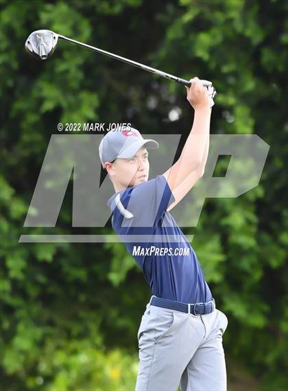 Thumbnail 3 in Northwest Christian Golf Meet photogallery.