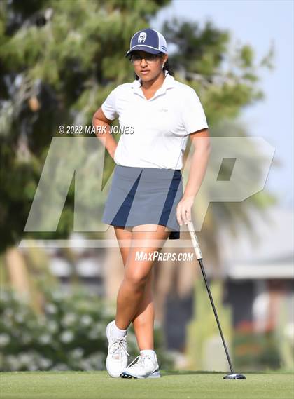 Thumbnail 1 in Northwest Christian Golf Meet photogallery.