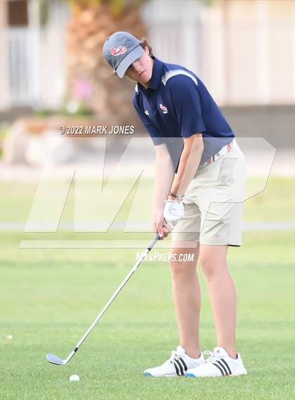 Thumbnail 1 in Northwest Christian Golf Meet photogallery.