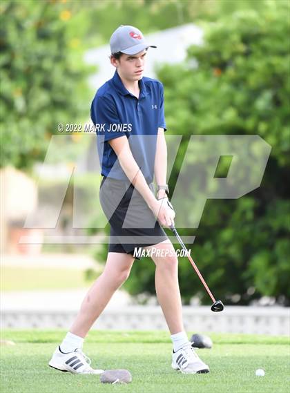 Thumbnail 3 in Northwest Christian Golf Meet photogallery.