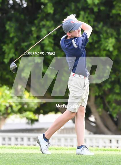 Thumbnail 3 in Northwest Christian Golf Meet photogallery.