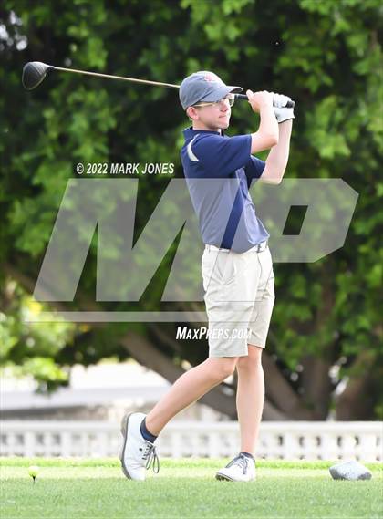 Thumbnail 1 in Northwest Christian Golf Meet photogallery.
