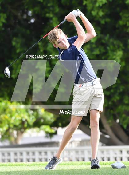 Thumbnail 2 in Northwest Christian Golf Meet photogallery.