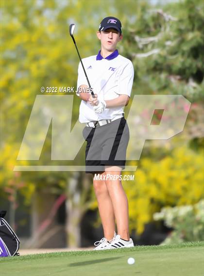Thumbnail 3 in Northwest Christian Golf Meet photogallery.
