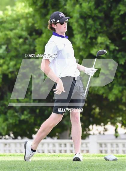 Thumbnail 2 in Northwest Christian Golf Meet photogallery.