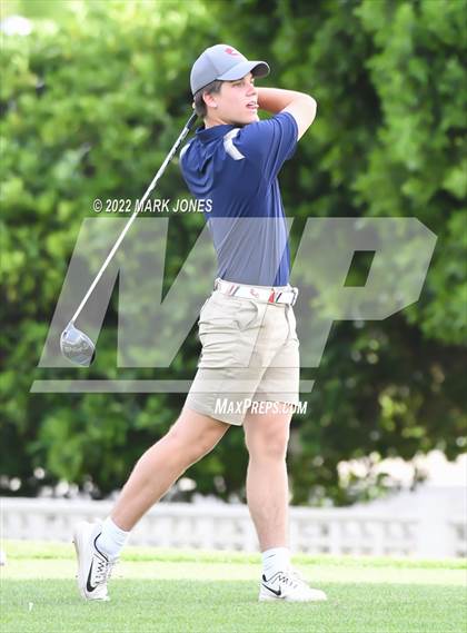 Thumbnail 2 in Northwest Christian Golf Meet photogallery.