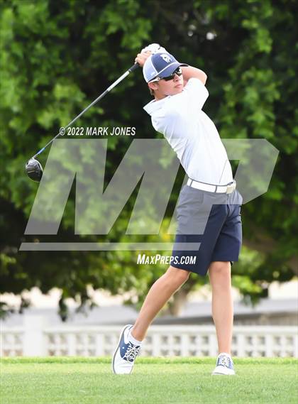 Thumbnail 1 in Northwest Christian Golf Meet photogallery.