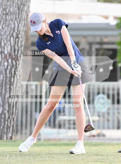 Thumbnail 1 in Northwest Christian Golf Meet photogallery.